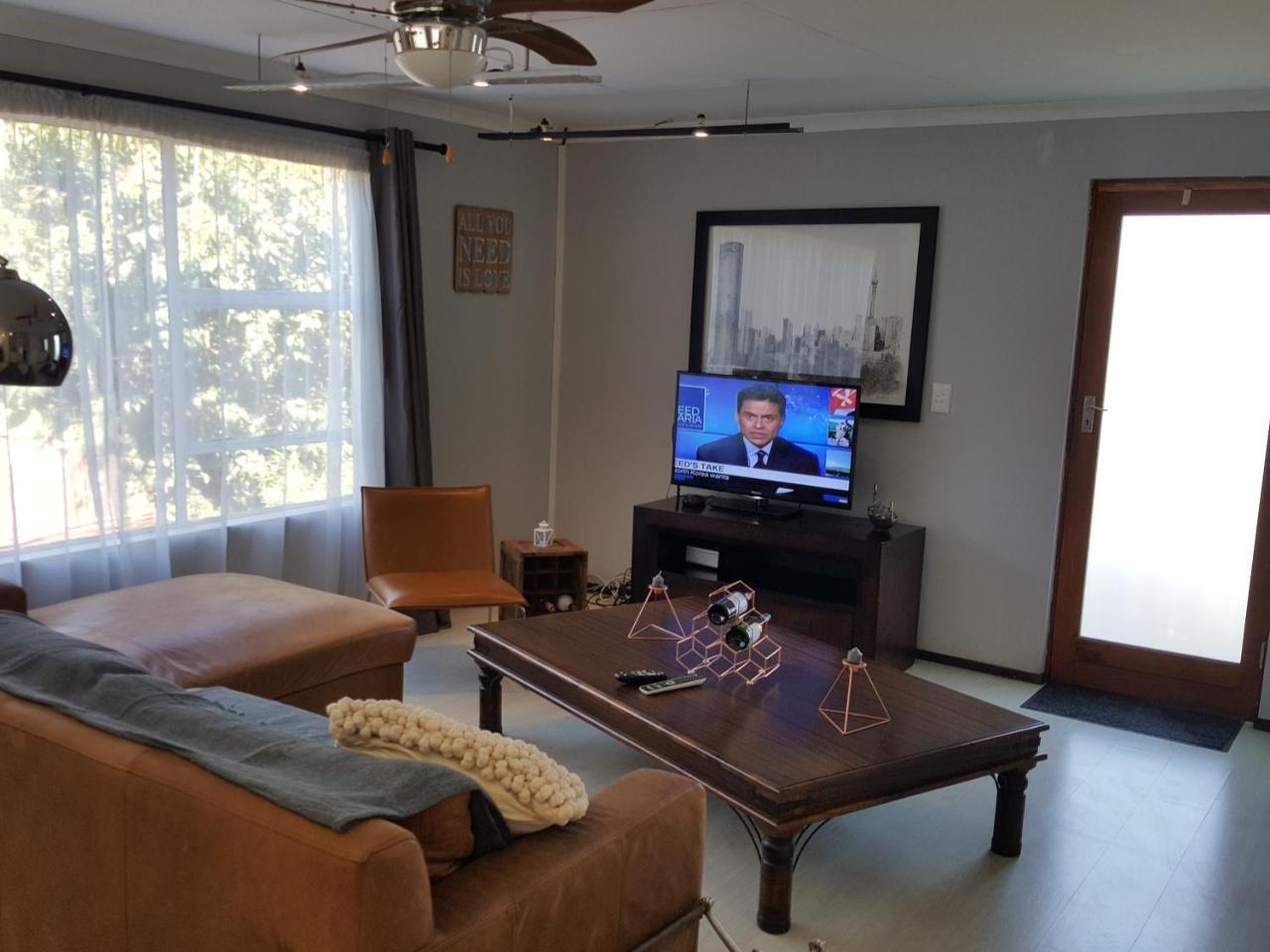 Midrand Guesthouse - Tasa Kültér fotó